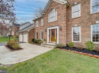6180 Snowhill Ct, Centreville, VA 20120