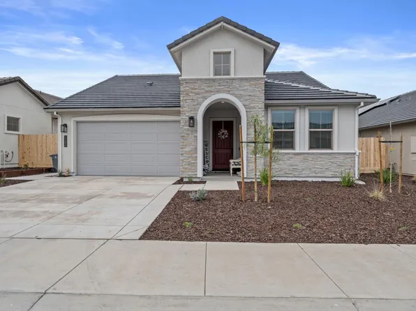 1154 Sunridge Dr, Hollister, CA 95023