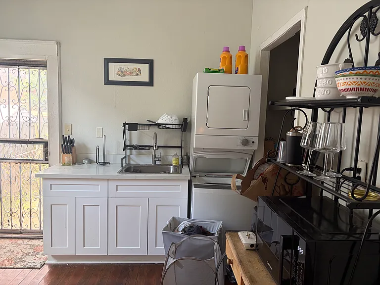 1204 Bartholomew St #A — Photo 6