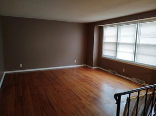 5106 NW Huonker Rd, Kansas City, MO 64151