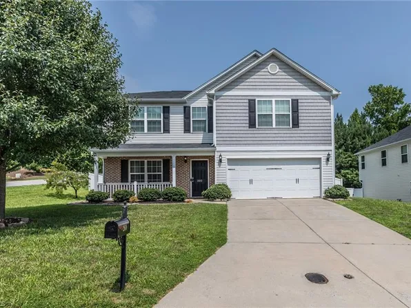 2610 Crosland Hill Dr, Winston Salem, NC 27106