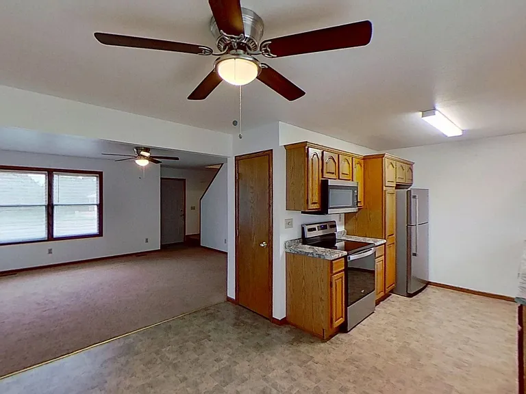 5101 Hickman Rd — Photo 1