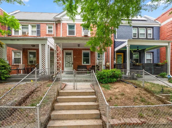 55 Farragut Pl NW #2, Washington, DC 20011