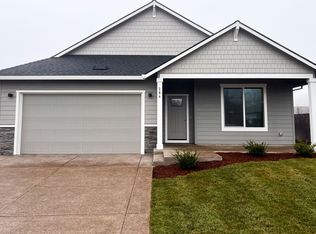 284 S 7th St, Jefferson, OR 97352