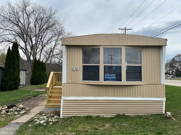 99 Michigan Ln #M99, Winona, MN 55987