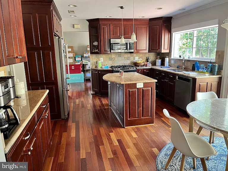 20611 Coppersmith Dr — Photo 2