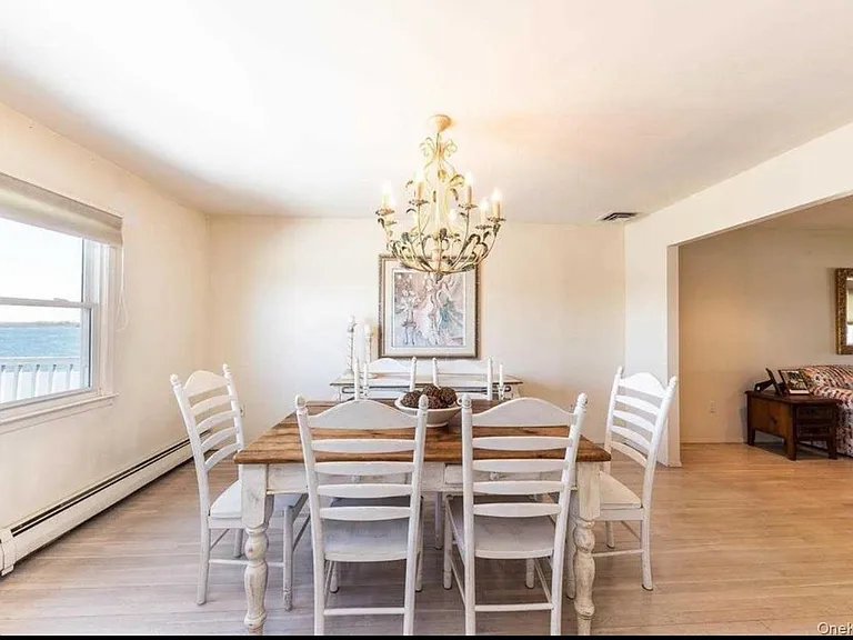 215 Scott Dr — Photo 9