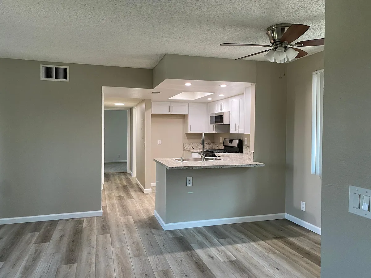 Building Photo - 851 Domingo Dr #31