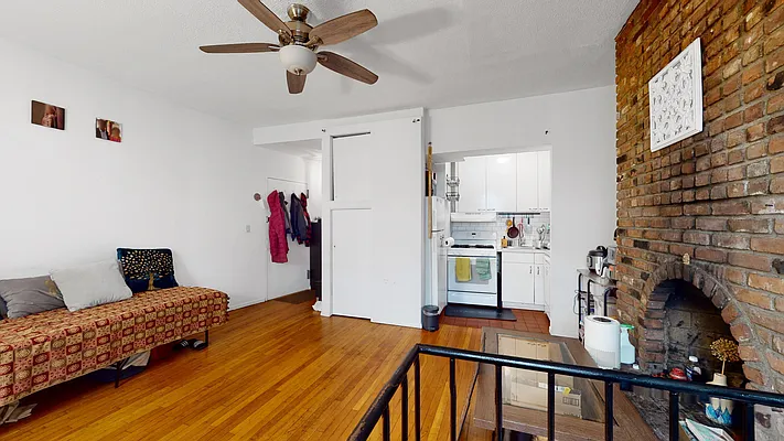 Rented by United Realty Equities | media 17