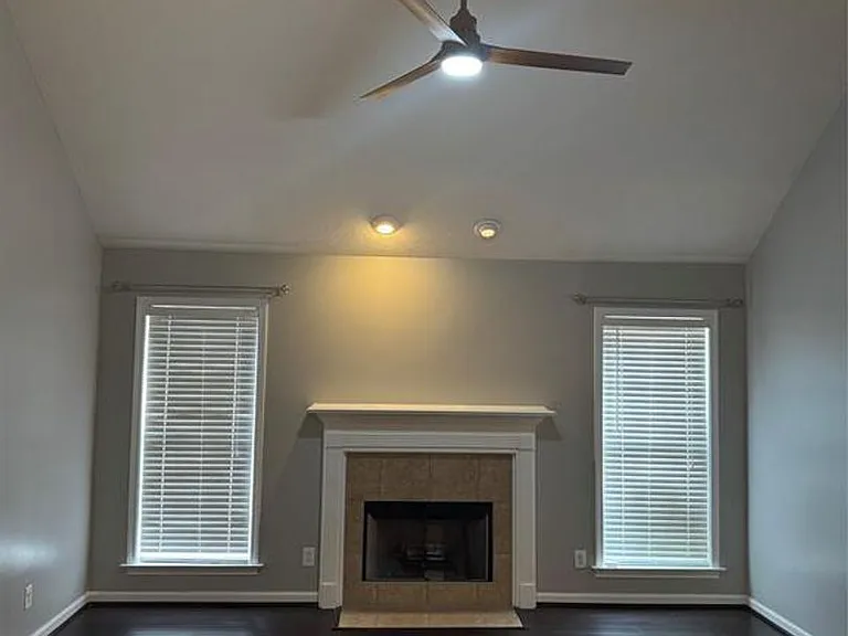 8737 Jamac Ln — Photo 7