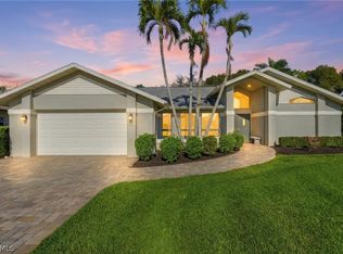 6651 Willow Lake Cir, Fort Myers, FL 33966