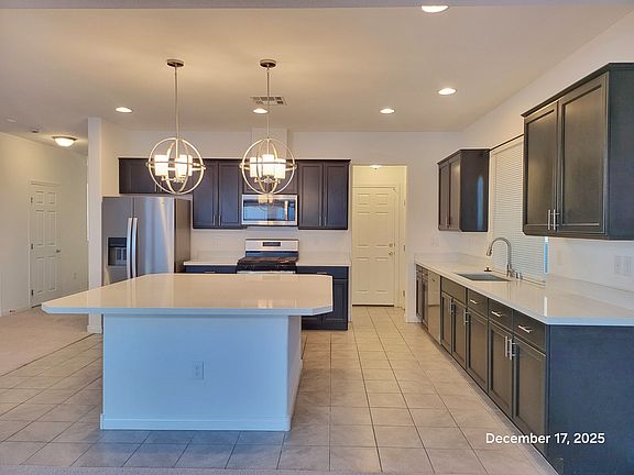 5th image of 5866 Aurora Gold Ave