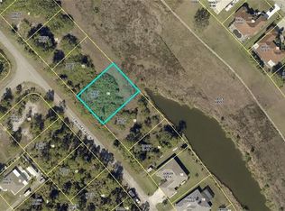 661/663 Creuset Ave S, Lehigh Acres, FL 33974