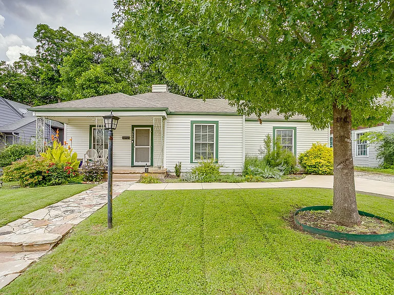 3619 Winston Rd — Photo 2