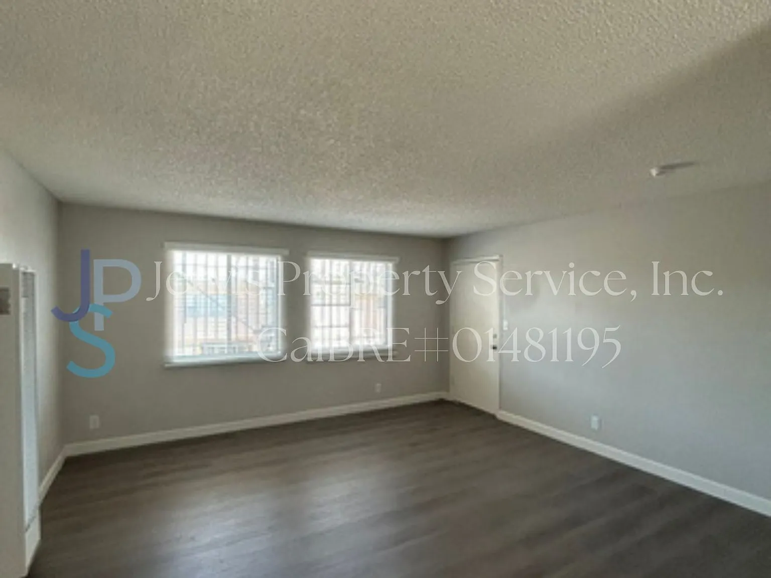 3 bed, $3,000 — Photo 1