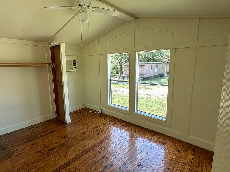 9793 Farris Loop — Photo 3