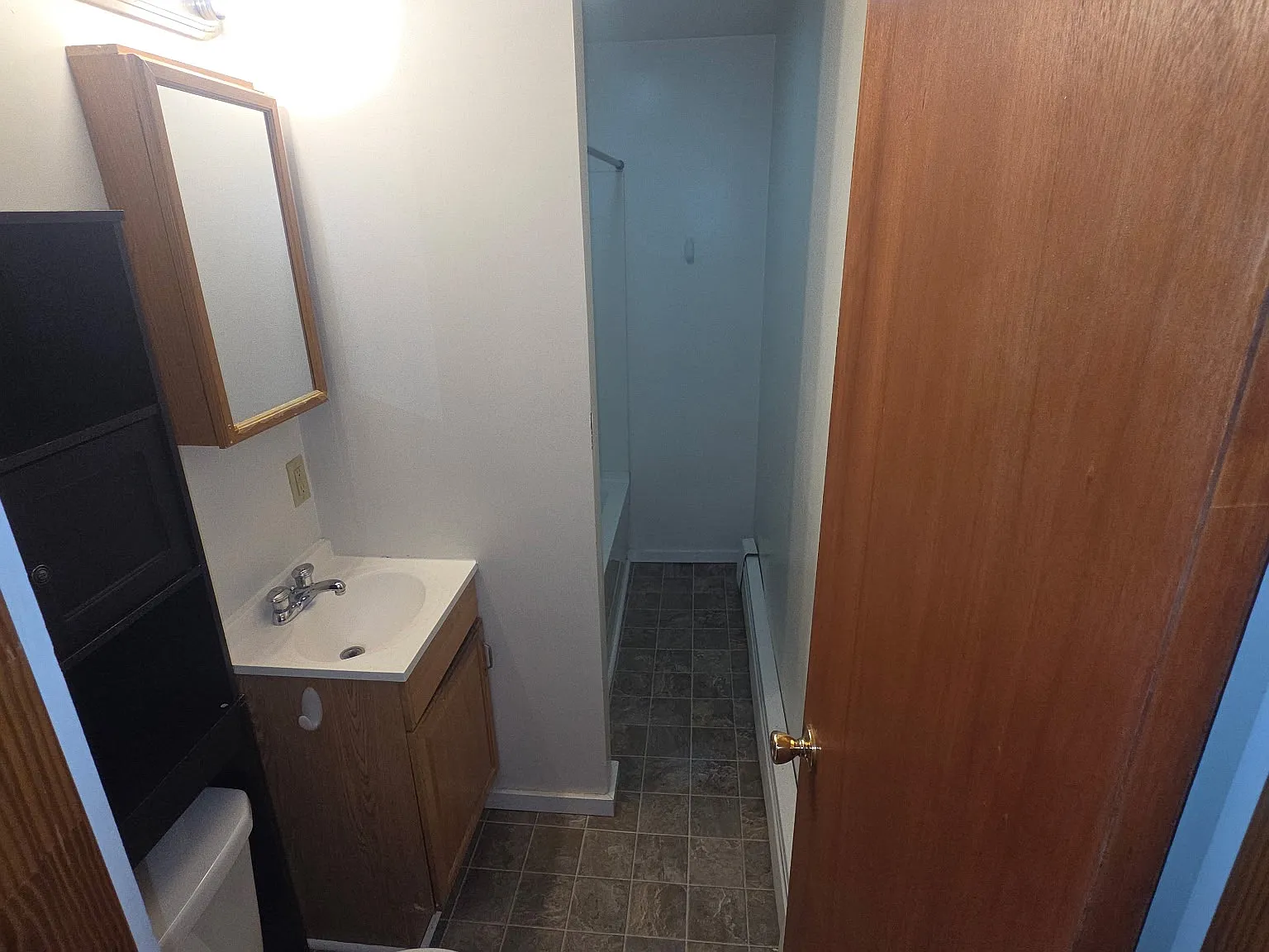 3 bed, 700 sqft, $1,500 — Photo 2