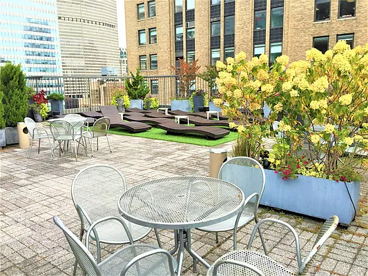 Rented by Keller Williams NYC | media 15