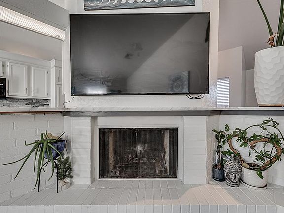 5th image of 2610 Featherstone Rd