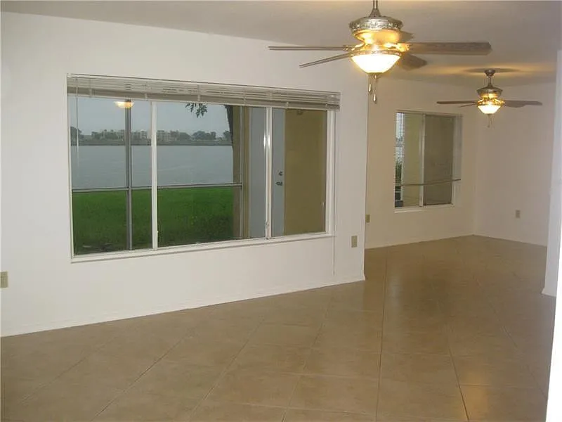 2 bed, 2.0 bath, 1256 sqft, $2,250 — Photo 3