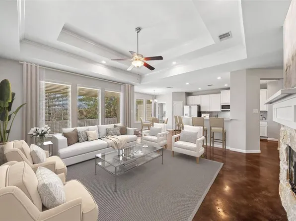 1721 Summergate Dr, Conroe, TX 77304