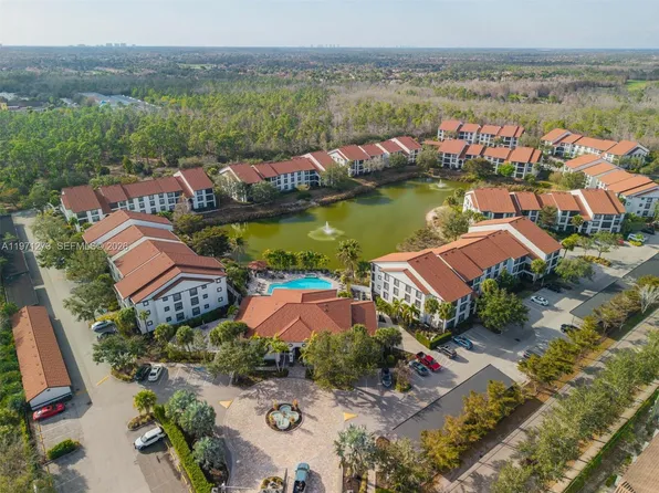 7925 Preserve Cir, Naples, FL