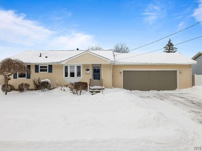1358 Caravelle Dr, Niagara Falls, NY, 14304