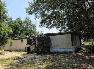 4715 Christopher Ln, Milton, FL 32583