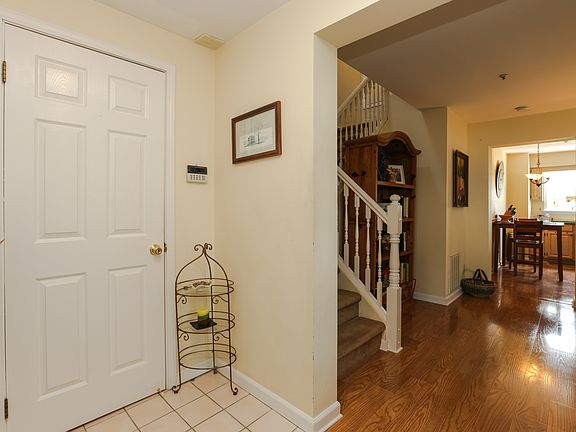 2nd image of 2205 Watch Hill Dr