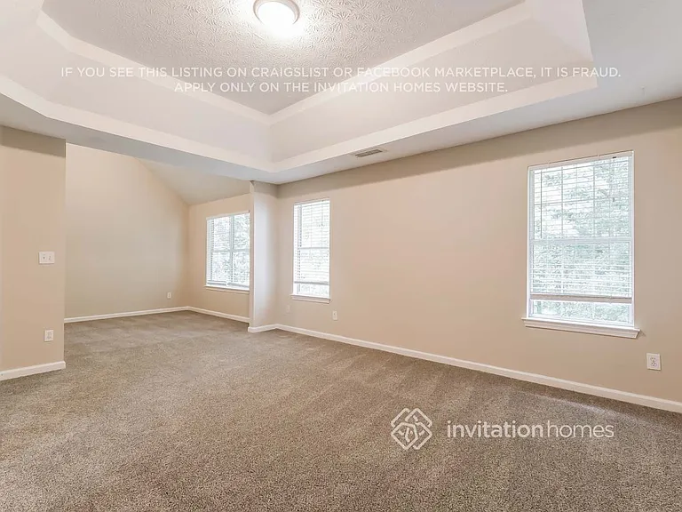521 Michael Cir — Photo 5
