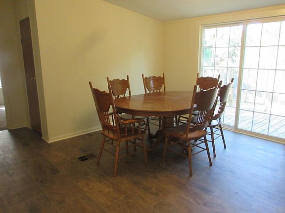 5th image of 614 Jones Ln