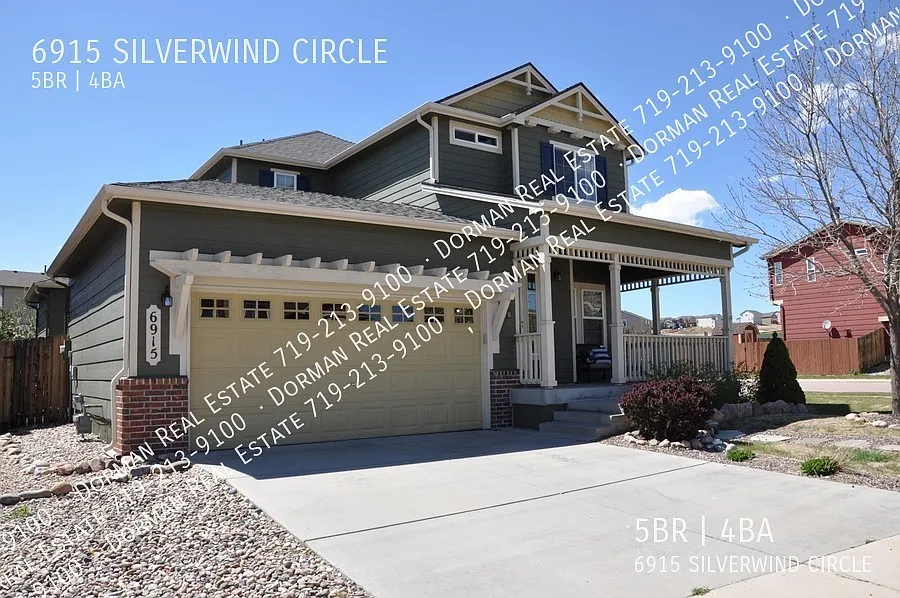 5 bedroom with full basement — Photo 3