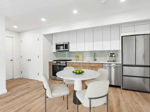 30-33 29th Street image 2 of 6