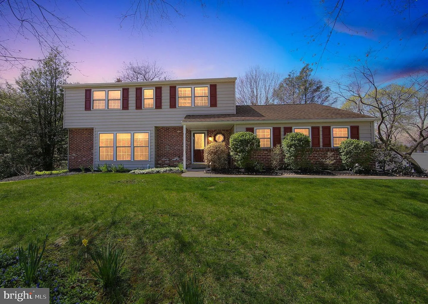 1386 Station Pl photo 1