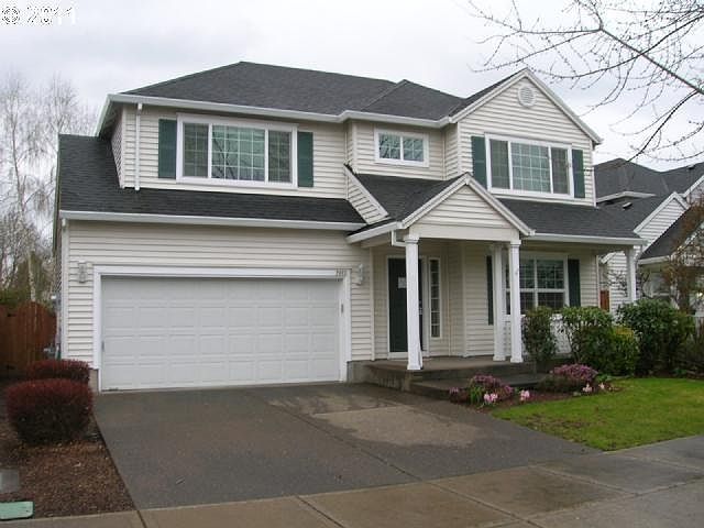 1st image of 2483 NE 10th Ave
