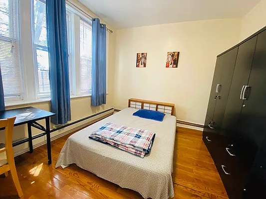 Rented by RealTegrity NY LLC | media 19