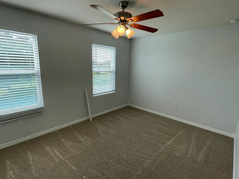 1402 Kissimmee Ct — Photo 12