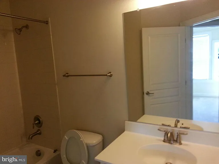 2nd bathroom