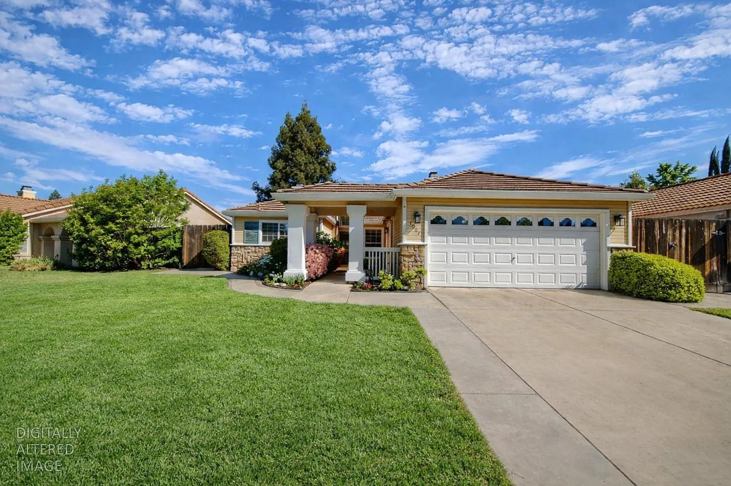 1007 Lourence Dr photo 1