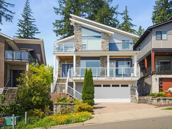 1408 Strawline Hill St, Coquitlam, BC V3E 0L5