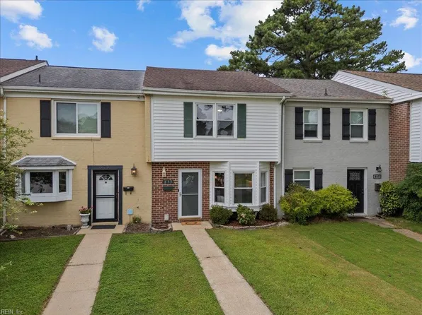 853 Cambridge Dr, Virginia Beach, VA 23454