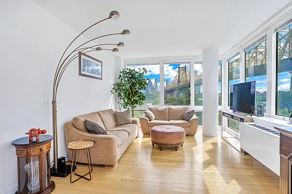 Sold by Compass | media 5