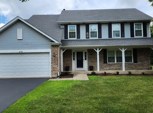 2790 Carriage Way, Aurora, IL 60504