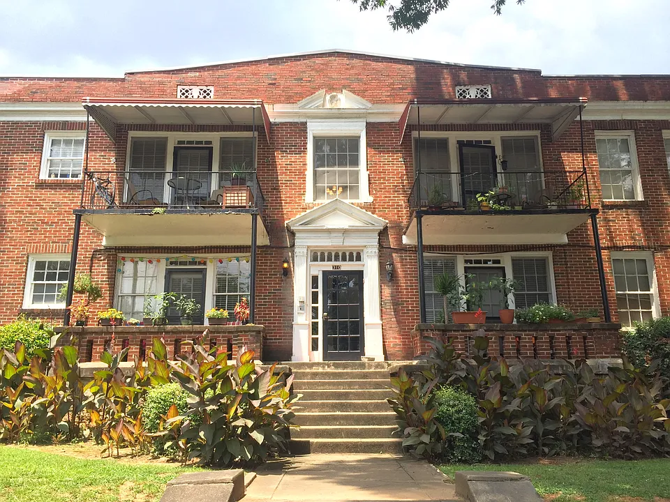 1920's building