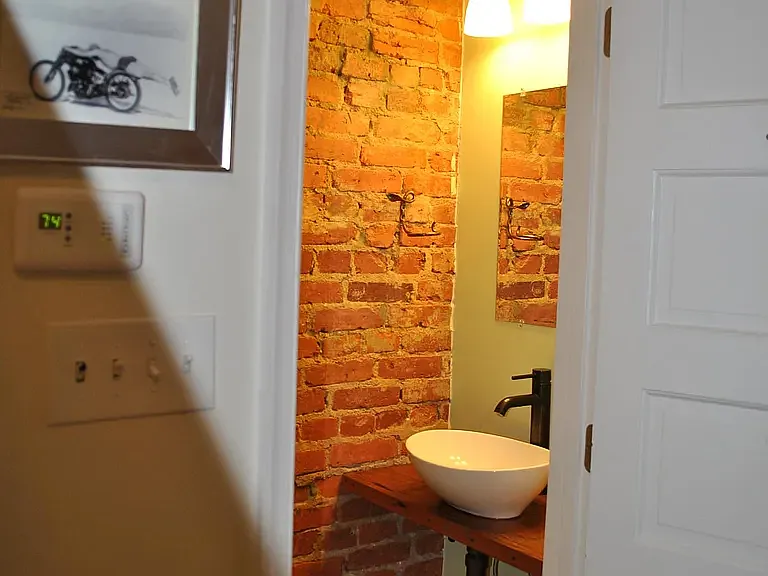234 Warren St NE — Photo 4