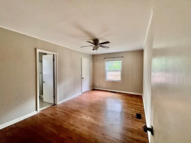 1642 Oakland Ave — Photo 6
