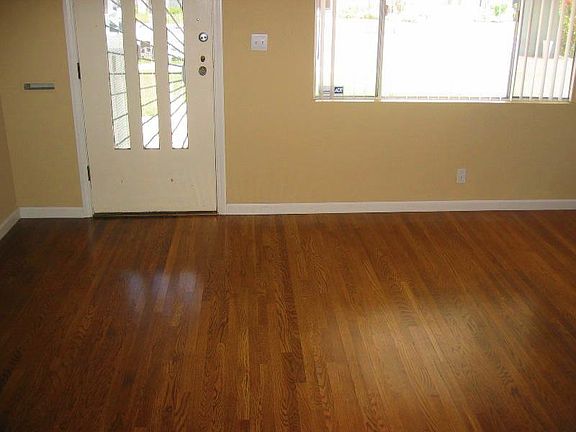 4th image of 3420 32nd St