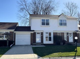 28066 Maple Forest Blvd E, Harrison Township, MI 48045