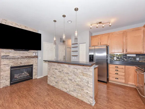 N16W26521 Meadowgrass CIRCLE #A, Pewaukee, WI 53072