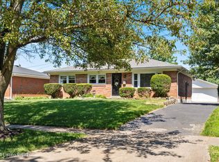 4221 Blossomwood Dr, Louisville, KY